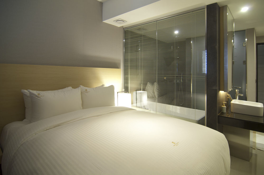 Suwon Top Cloud Hotel מראה חיצוני תמונה
