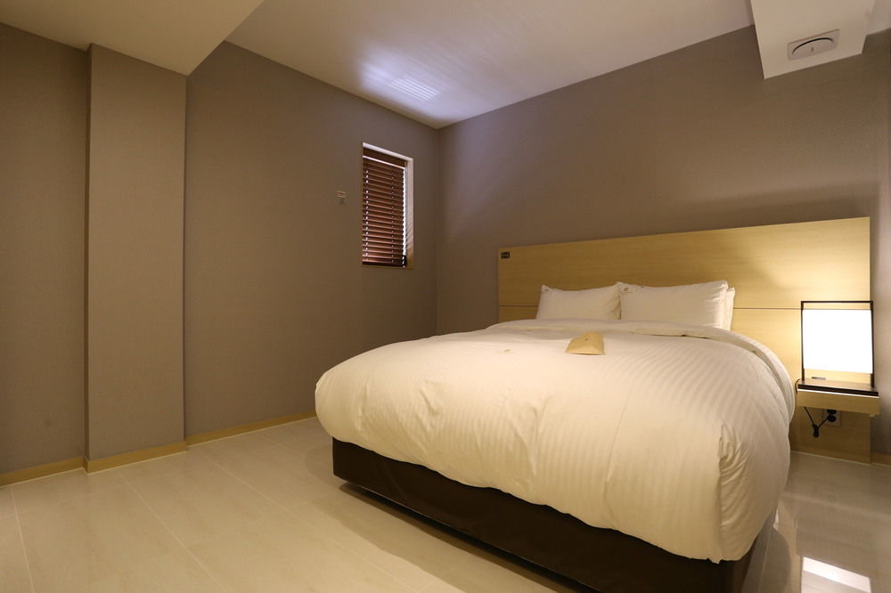 Suwon Top Cloud Hotel מראה חיצוני תמונה