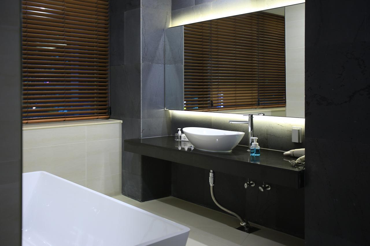 Suwon Top Cloud Hotel מראה חיצוני תמונה
