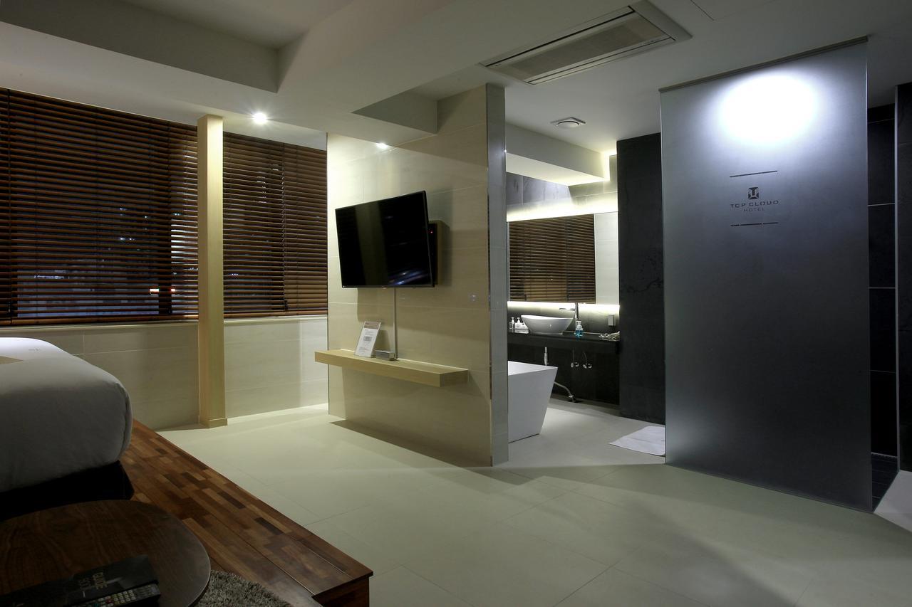 Suwon Top Cloud Hotel מראה חיצוני תמונה