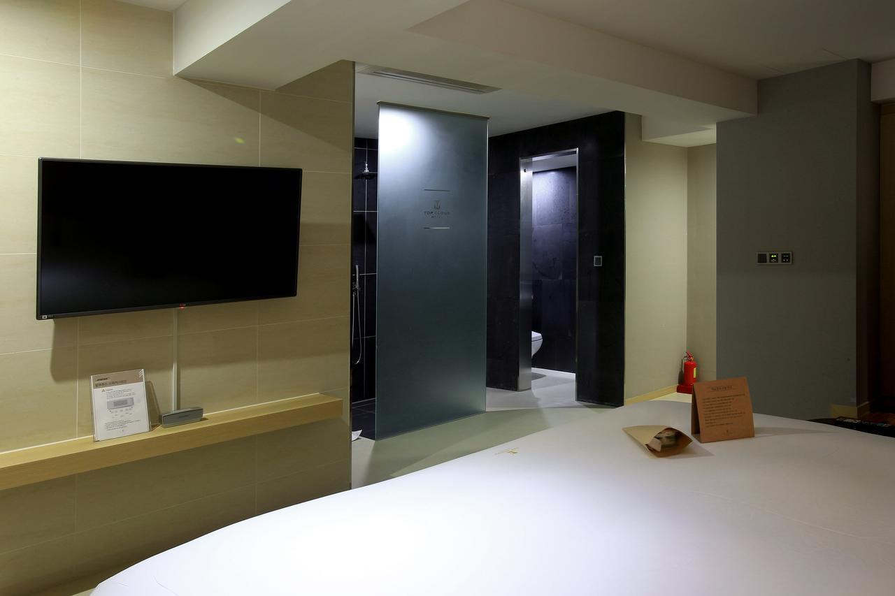 Suwon Top Cloud Hotel מראה חיצוני תמונה