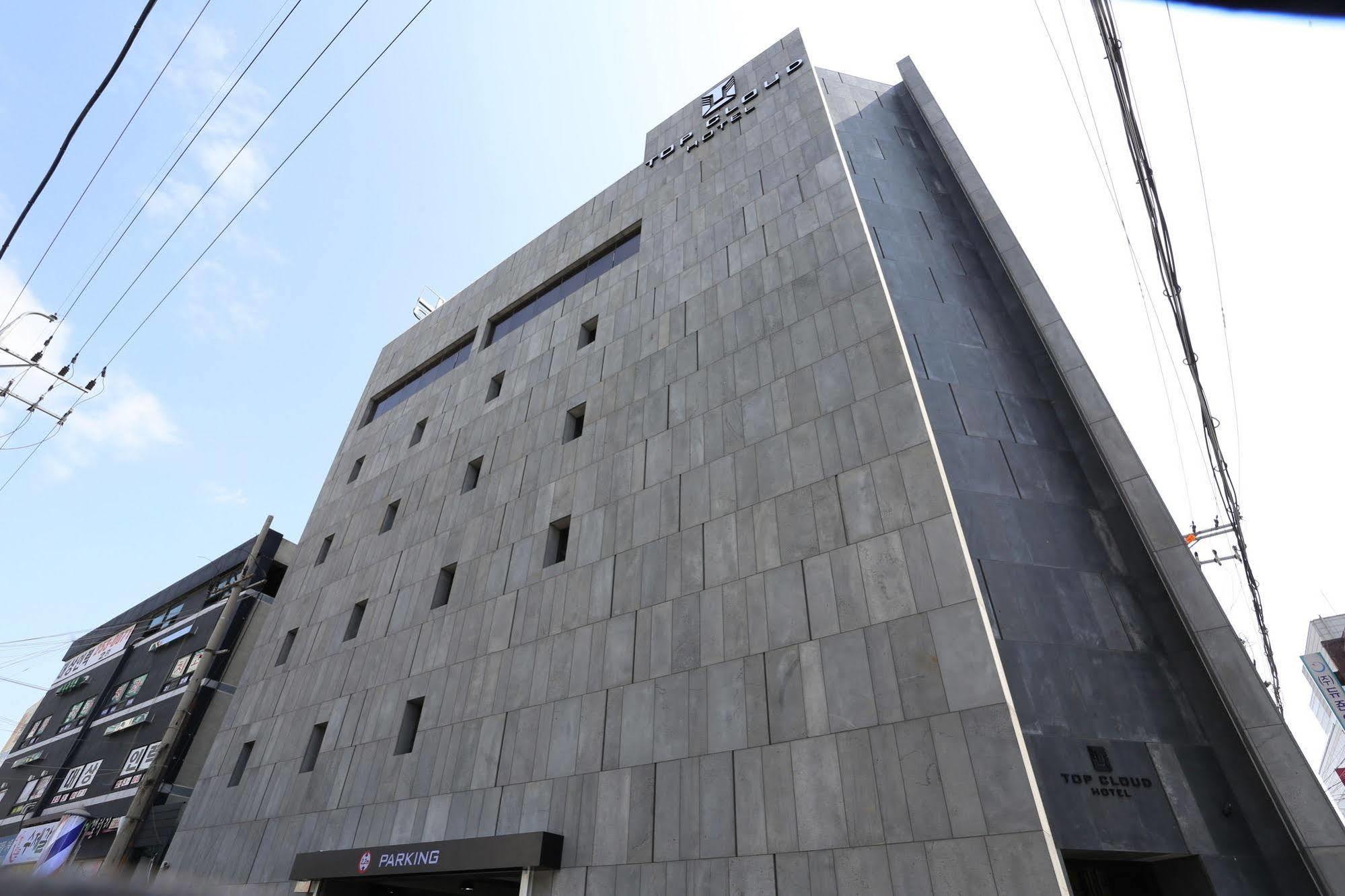 Suwon Top Cloud Hotel מראה חיצוני תמונה